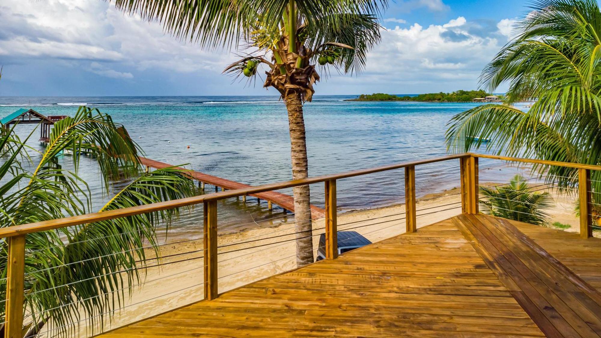 Blue Bahia Resort Sandy Bay Екстер'єр фото